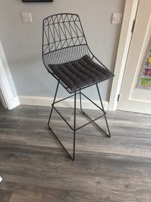 Set of 2 Black Metal Bar Stools
