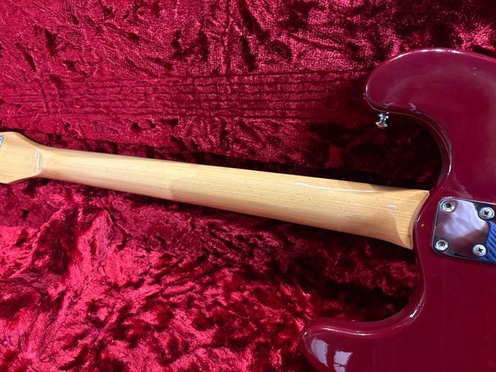 Zen-On Morales Mosrite Red 1960's