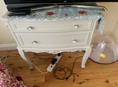Dressing table