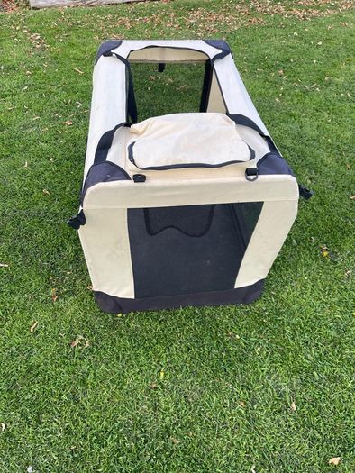 Foldable dog carrier