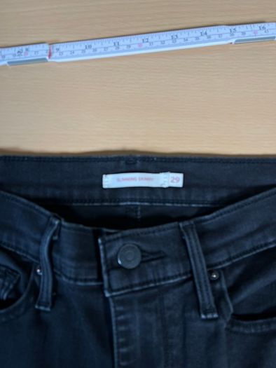 Levis Slimming Skinny Jeans W28 L29