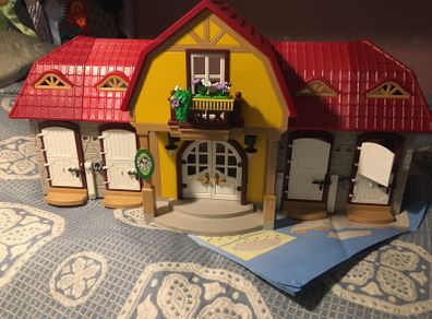 Play mobile horse stables