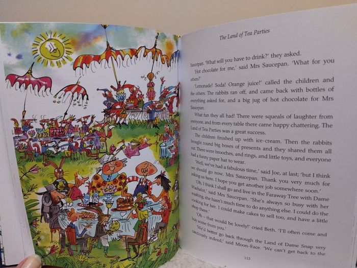 The folk of the Faraway Tree by Enid Blyton  HARDBACK BOOK