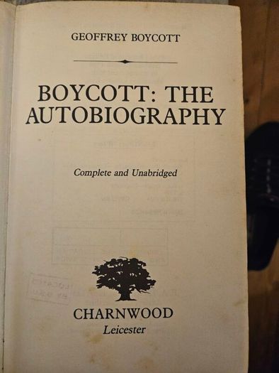 Boycott The Autobiography.  Geoffrey Boycott. Charnwood Large Type. Hardback In Good Condition.  See Photos For Same.