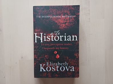 The Historian by Elizabeth Kostova (Horror Mystery Paperback 2005)