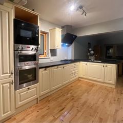 Kitchen Units with Integrated Oven & Microwave