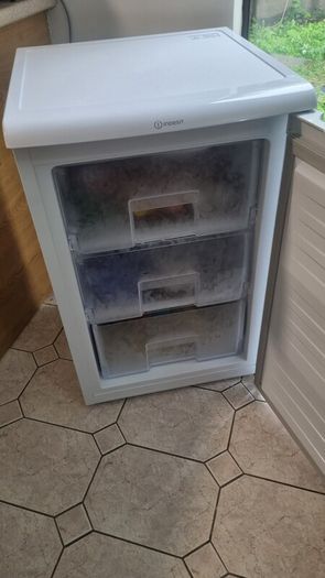 Indesit Freezer - 95 Litres
