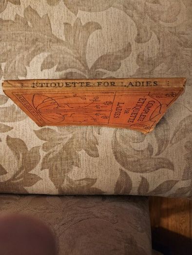 Complete Etiquete For Ladies.  Ward Lock & Company. Vintage Paperback In Fair Condition. See Photos.