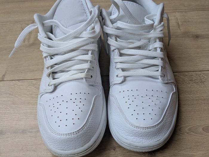 Air Jordan 1 Low "Triple White" sneakers