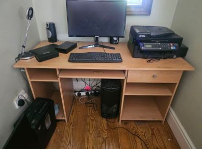 Computer desk