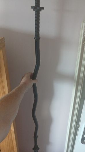 Ez curl bar and 90kg of weights