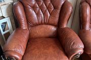Queen Anne armchairs (2 pieces)