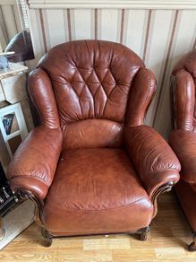 Queen Anne armchairs (2 pieces)