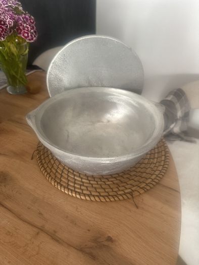 Bukhari pot