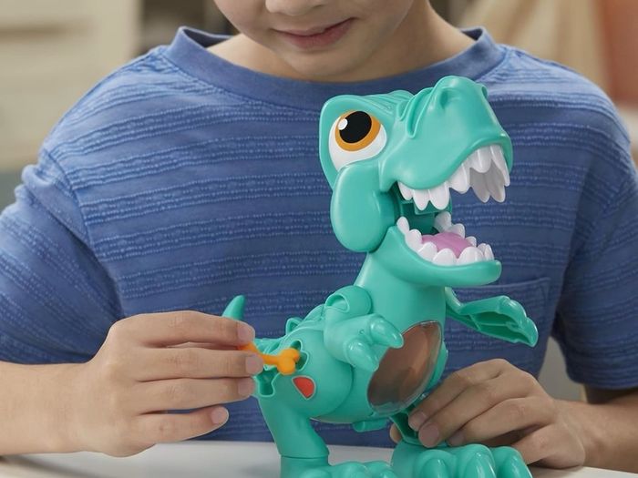 Play-Doh Dino T-Rex that chews and makes sounds