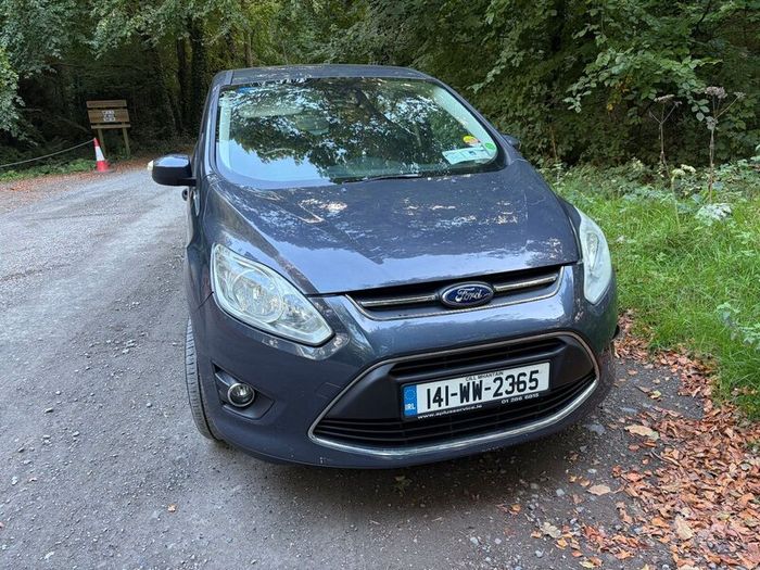 Ford Grand C-Max 2014 priced to sell!