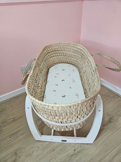 Mamas & Papas Moses Basket with White Rocking Stand