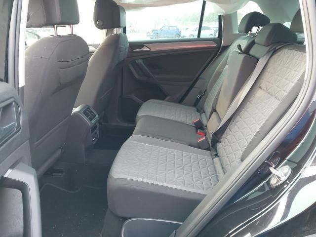 2022 Volkswagen Tiguan Breaking For Parts