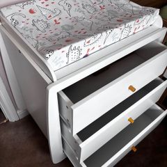 Snuzkot baby changing table