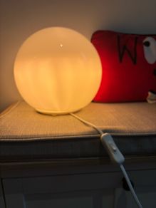 Table lamp