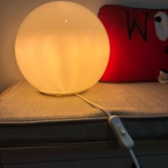 Table lamp