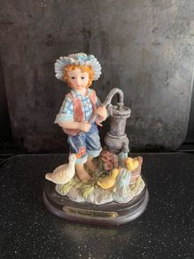 The Juliana Collection Figurine no 51275