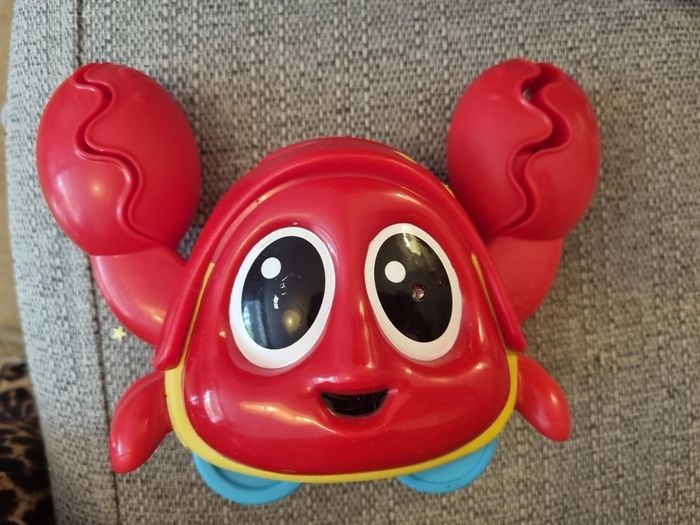 Little Tikes Catch Me Crabbie Interactive Musical Toy