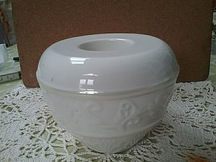 Beleek Living Tea light burner +Another