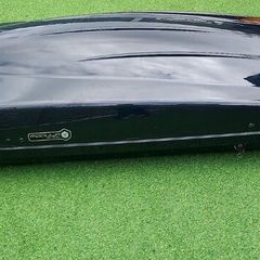 Roof box