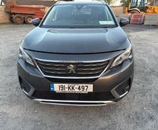 Peugeot 5008 needs engine