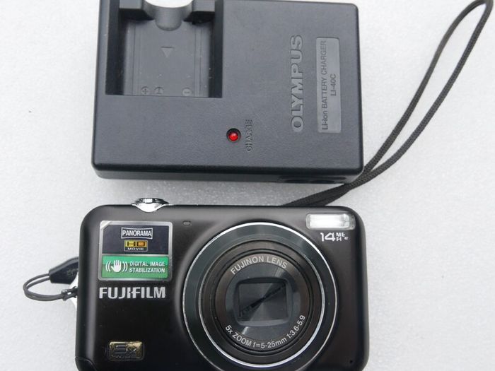 Fujifilm JX250 14MP Digital Camera - 5x Optical Zoom
