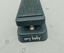 Dunlop cry baby wah pedal