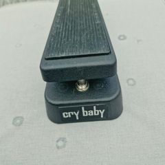 Dunlop cry baby wah pedal