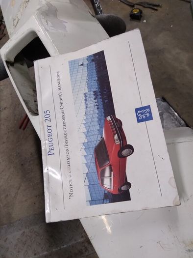 Peugeot 205 Handbook