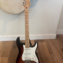 Fender Player Stratocaster, Sunburst, Excellent Condition
