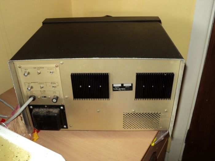 Vintage Wavetek 1901 c   oscilloscope .
