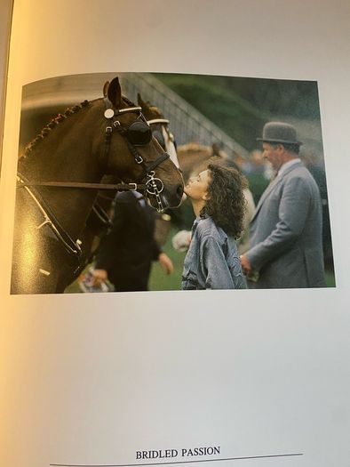 photo book Dublin One in a Thousand Author: Tom Lawlor
