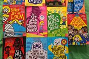 baby aliens series 11 books collection by Pamela Butchart