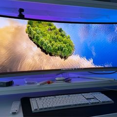 49 OLED RTX 5070ti i9 work/gaming setup