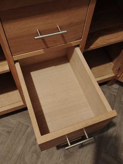 Oak 3 drawer sideboard