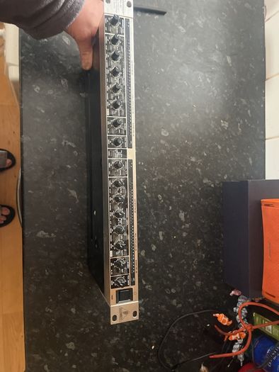 Behringer composer pro mdx 2600