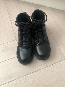 Kids boots