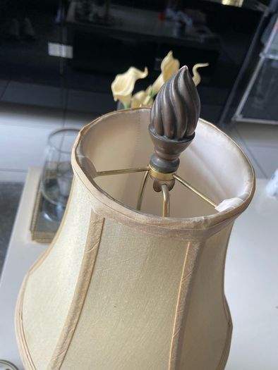 Genesis table lamp