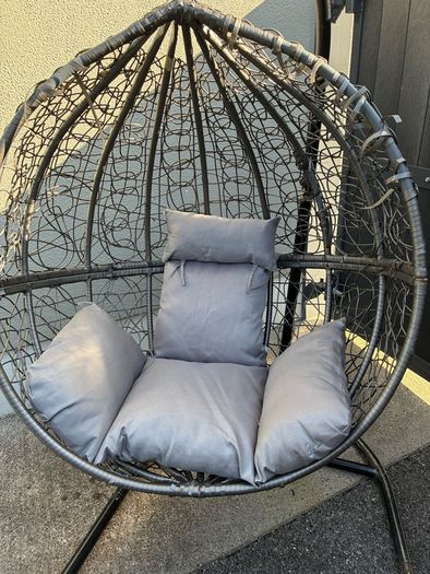Egg Chair with outdoor cover