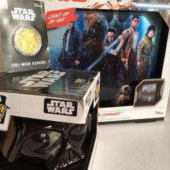 Star Wars Light, Mug & Coin Bundle