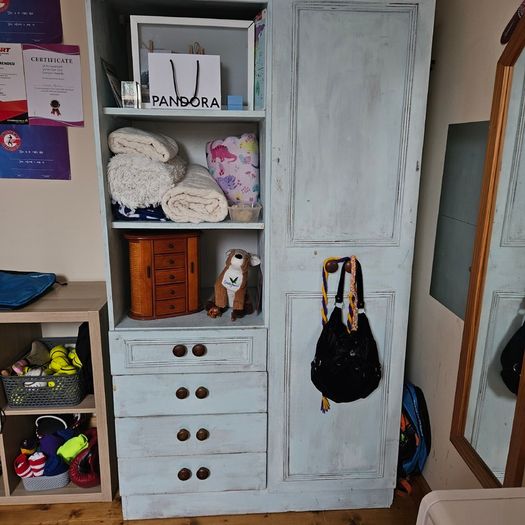 Wardrobe single solid heavy piece