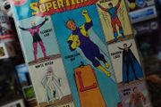 Legion of Super-Heroes ! Issue #301 ! Homage Cover of Adventure Comics #300 ! Bronze Age Comic from 1983 ! DC Comics !