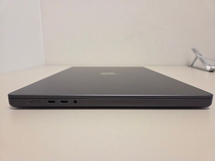 MacBook Pro (M3 Pro) 16 inches 18GB