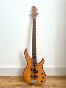 Yamaha electric bass guitar