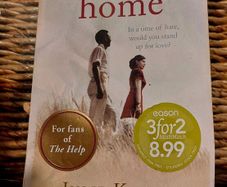 Calling me home. Julie Kibler.  Four books 10 euro
